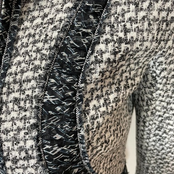 CHANEL NWT 13P $5500 WHITE/BLACK/GRAY BLAZER  40 - Picture 12 of 13